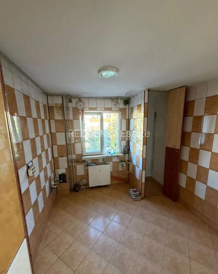 APARTAMENT 4 CAMERE BLOC REABILITAT GORJULUI - 9