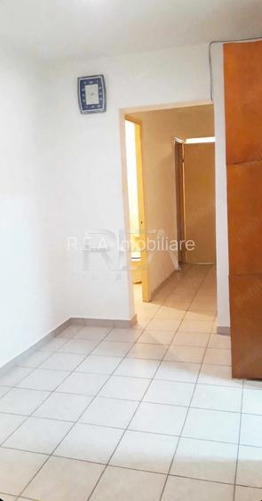 3 camere decomandat- Rahova, Buzoieni, bloc reabilitat