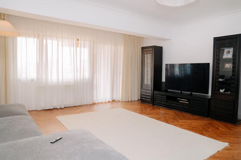 Apartament 3 camere plus 2 camere dressing in Splaiul Independenței – Sector 6