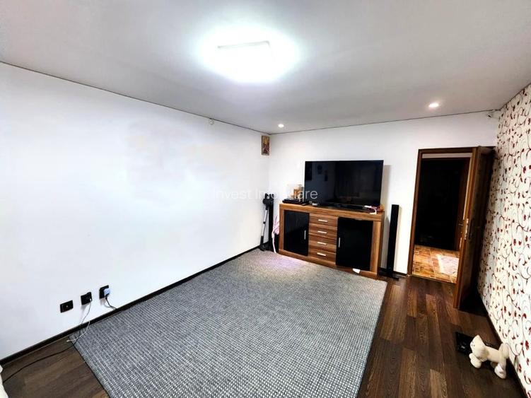 Apartament 2 camere decomandat, parter înalt, Podu Iloaiei – zonă centrală - 2