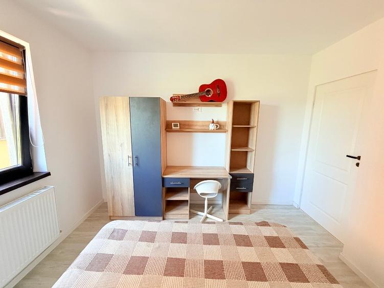 2 camere decomandat, mobilat, parter înalt/poziționare etaj 1, loc parcare