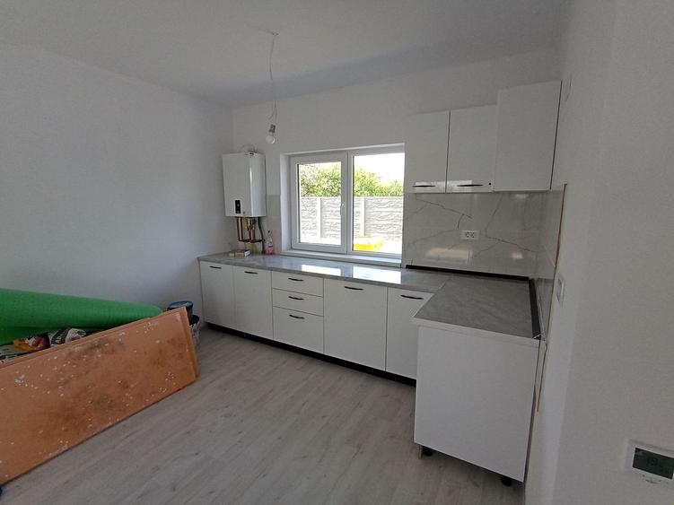 Sanandrei Duplex pe parter, Finalaziat, Buc Mobilata