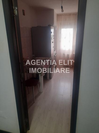 Apartament 3 camere, zona Mall