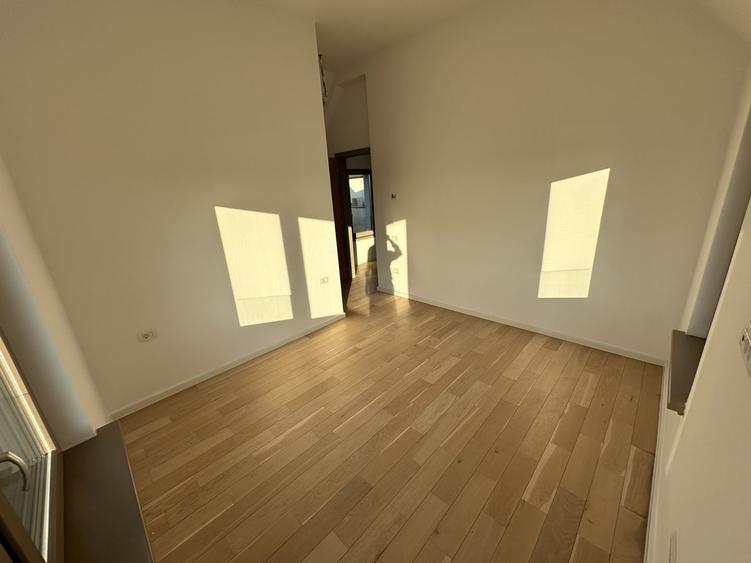 Casa cu 4 camere - Dumbarvita