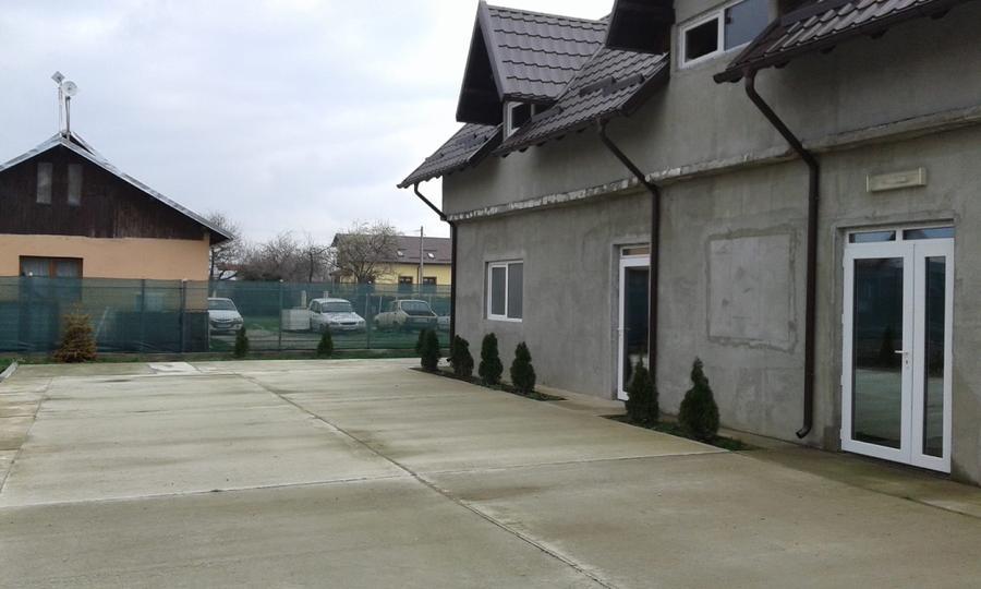 Teren de Vanzare Plus Cladire
