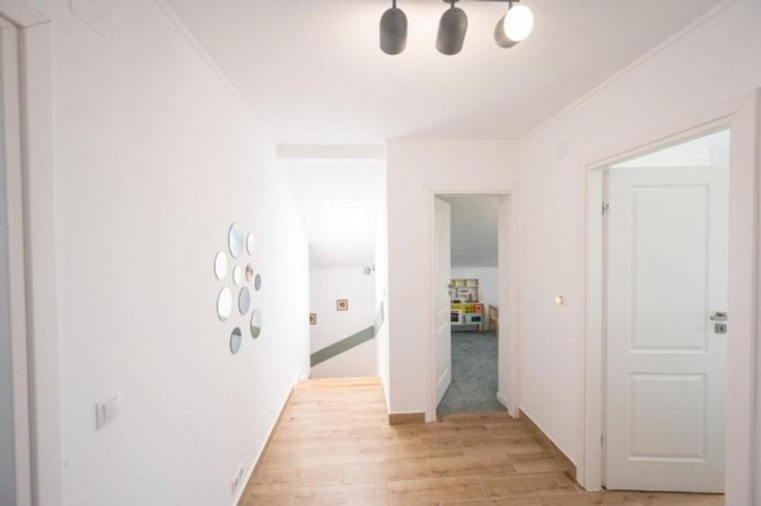 Casa noua, cocheta,  curte proprie Cartierul Tineretului, Haieu