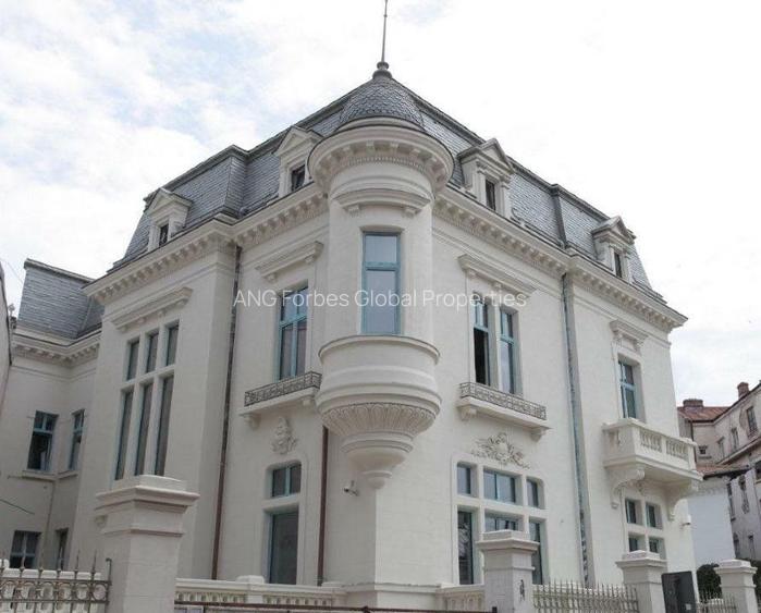 Vila cu 21 camere la Km. zero in Bucuresti-Birouri exclusive/Misiune diplomatică - 2