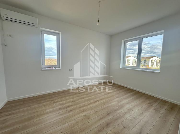 Apartament cu 2 camere, bucatarie inchisa, etaj intermediar, Giroc