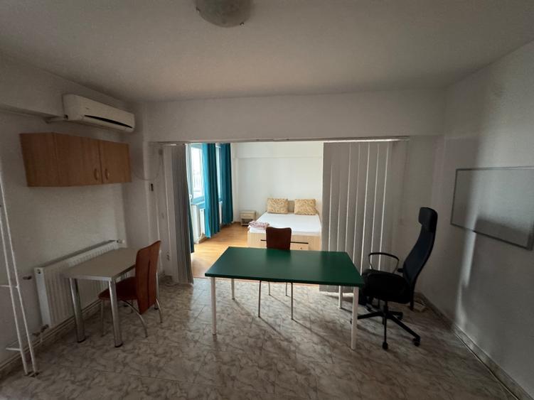 Apartament cu o cameră open space 40 mp – Piața Mărăști, centrală, climă, balcon