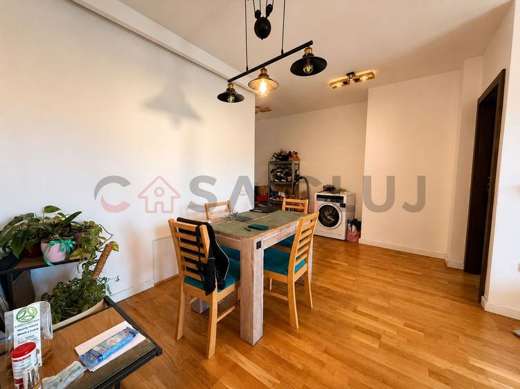Apartament cu 3 camere, terasa 70mp, vedere panoramica
