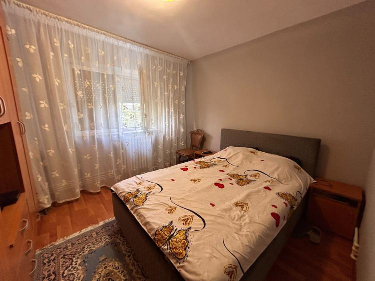 Apartament 2 camere, confort 1 decomandat Progresu, etaj 4 cu pod.