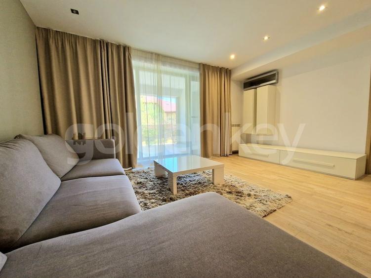 Apartament mobilat cu 2 camere | piscina | garaj