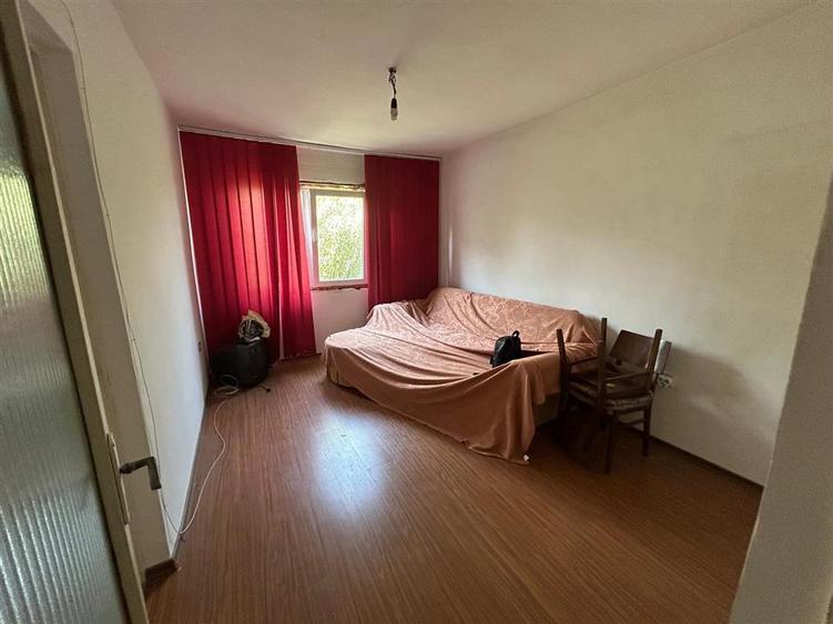 Apartement cu 3 camere, de vanzare, zona gara, scoala 7
