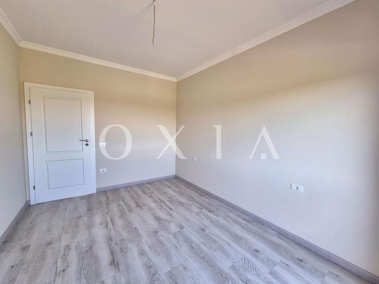 AX929 Giroc, Finisaje Premium, 1/2 Duplex Unit Prin Garaj