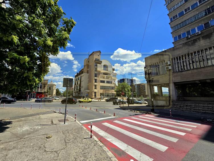 Centru/ 3 min Palas - Anastasie Panu-  Hala Centrala - 2 camere -UMF