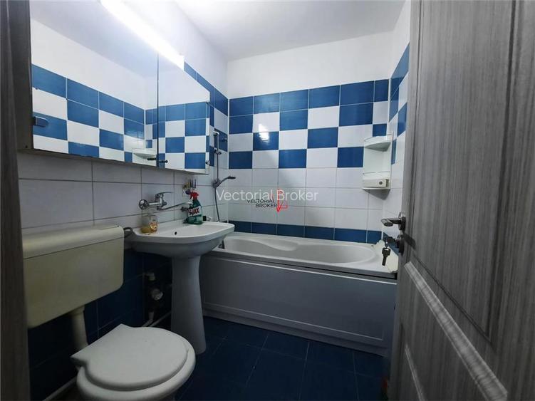 2 camere semidecomandat, etaj intermediar Parcul National - 10