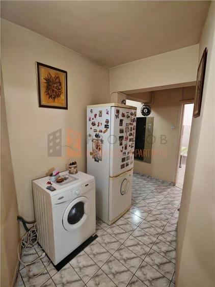 Apartament 3 camere cf 1 decomandat zona Centru