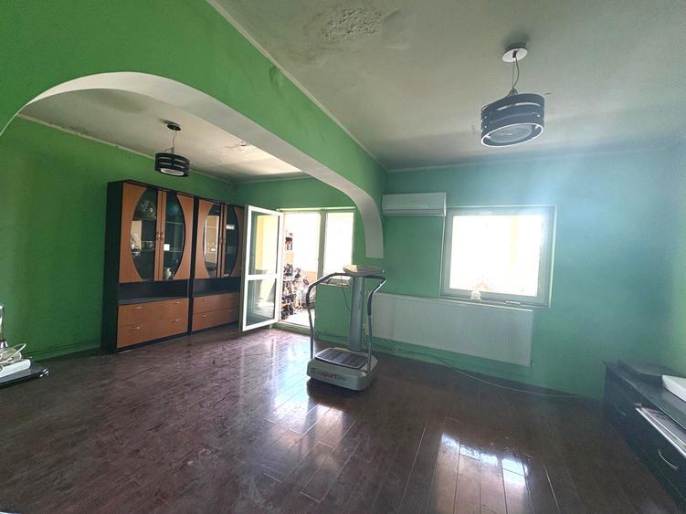 Apartament 4 camere 89mp 3 minute de Politie finisaje Pret 78.000eur neg