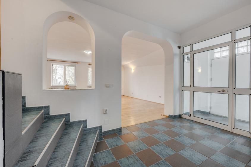 UVERTURII - CETATEA DE BALTA, VILA 436 MP UTILI, LOT 300 MP!