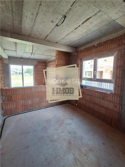 Casa Individuala cu 5 camere 3 bai  terasa  in Sura Mare - 8