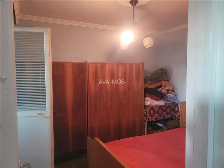 Apartament 2 camere nedecomandat, zona Milcov - 3