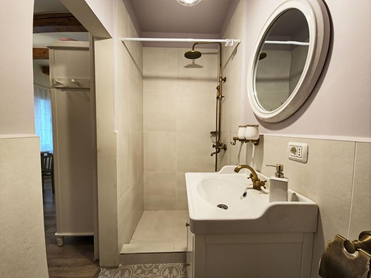 0% Comision Casa cu 2 apartamente,mobilate la cheie, Horea zona Urania