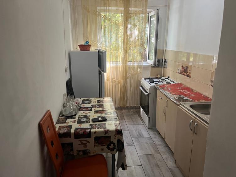 Apartament 2 camere de vanzare : Vest-(Aleea Strejnic)