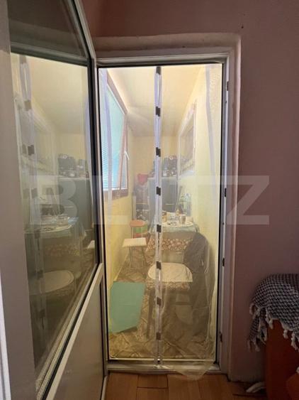 Apartament cu 3 camere, decomandat, zona micro 3