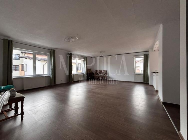 Apartament 4 camere de vanzare in Floresti