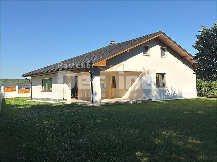 BÂRNOVA - Casă individuală P+POD, 156 mp + 1000 mp teren