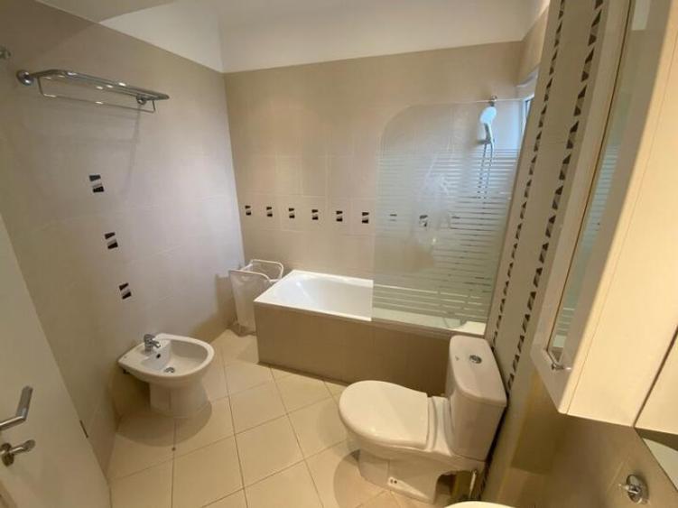 Închiriere Apartament 4 camere în Băneasa