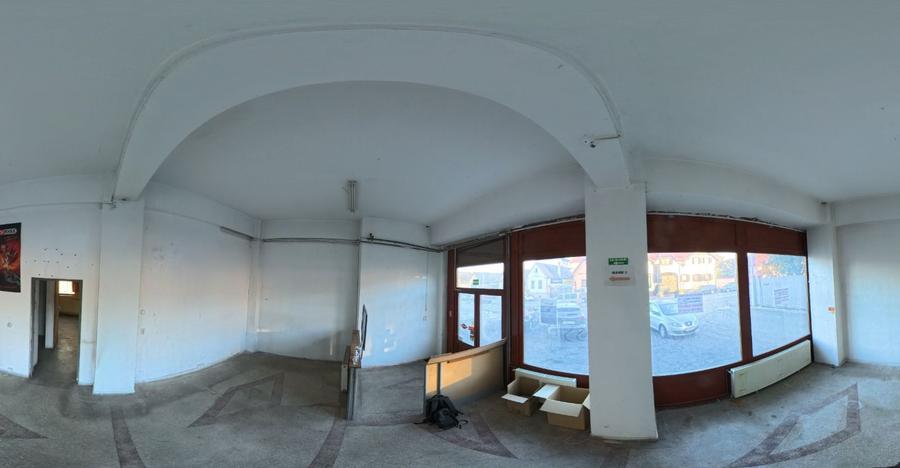 Spațiu Comercial de Închiriat în Sos. Alba Iulia Bl.18 Preț Negociabil