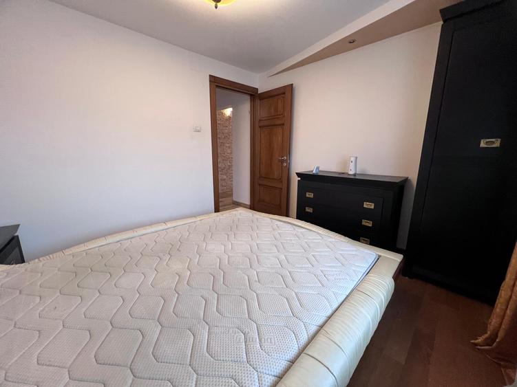 Apartament 2 camere,decomandat, zona Lido-Casa de pensii