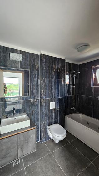 VILE P+1, 4 camere+Teren 250 mp.zona Otopeni, COMPLEX CU PISCINA-COMISION 0%