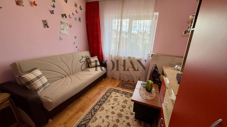 Apartament 3 camere, 70 mp total, loc de parcare, Str. Vânătorilor