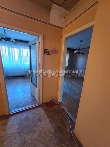 Etaj 2,  str Aries -Spitalul Judetean 3 camere - 3