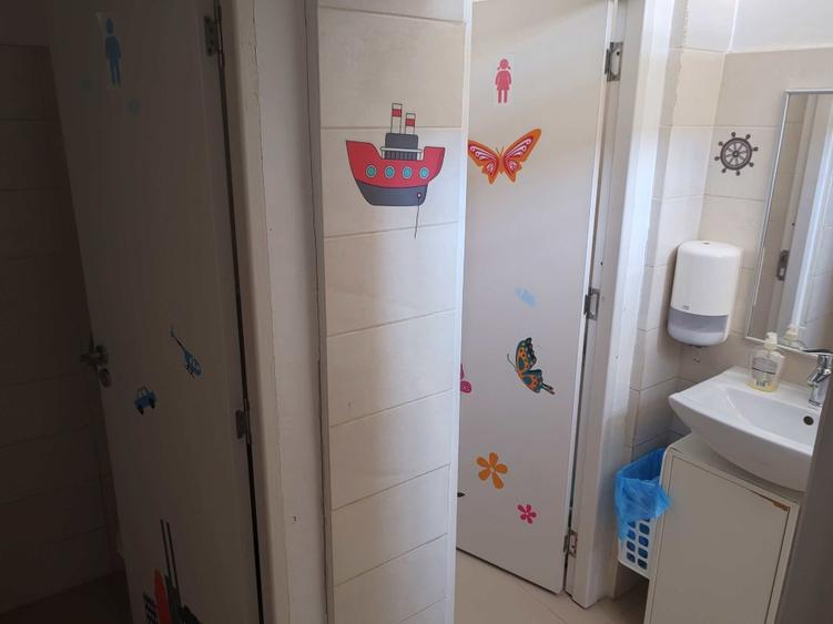 Spatiu comercial / birou 110 m.p. la parter bloc zona Lidl Nicolina, proprietar