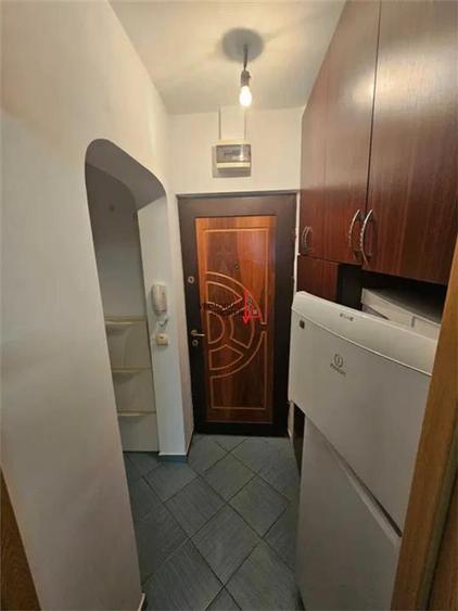 Garsonieră decomandată, etaj 4/4 mobilată, utilata Parcul Circulu