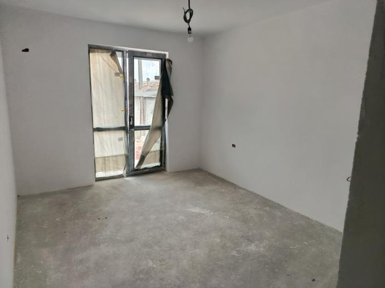 Casa 4 camere nou construita