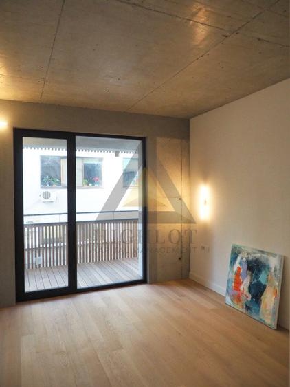 Apartament cu 4 camere decomandat în Dorobanți