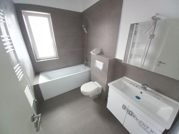 Comision 0%. 3 camere. Nou. etaj 1. Girocului - langa Profi str. Neptun.