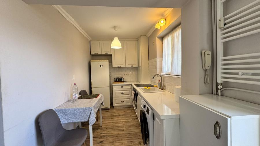 Apartament cu 2 camere de închiriat – ultracentral, Str. General Magheru-AP1557