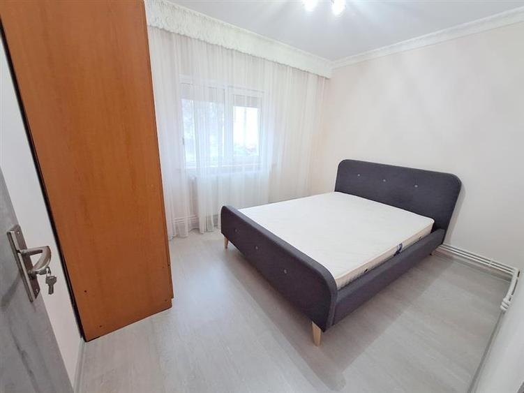 Apartament 2 camere semidecomandat, semimobilat, zona Mioritei