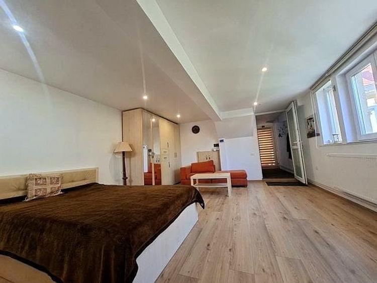 Proprietate cu 3 camere in centrul orasului pentru birouri sau locuit