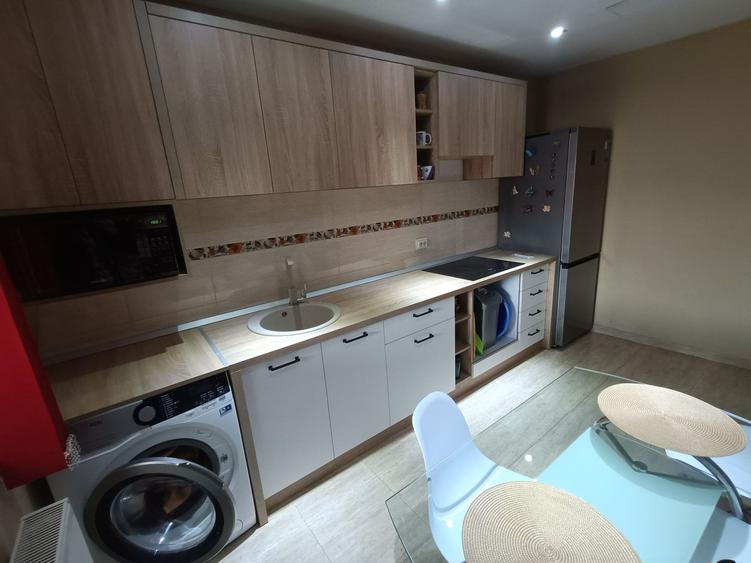 Casa cu 3 camere, 150 mpu, mobilata, utilata, garaj, curte, Ampoita