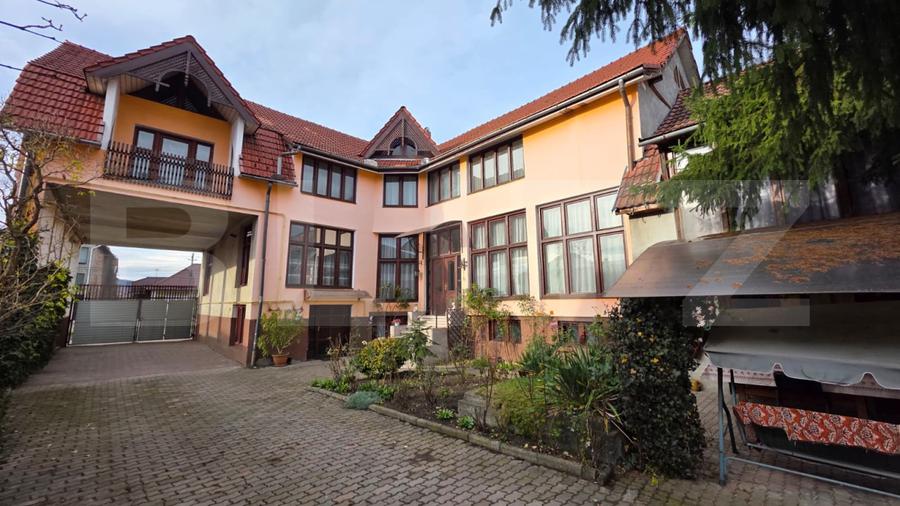 Proprietate generoasă, 10 camere, 750 mp, zona Unirea