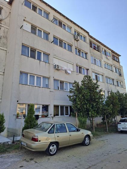Ap 1 cam, 21 mp, Pitesti, Prundu, Academica, etaj 2, renovat, mobilat 26000 euro