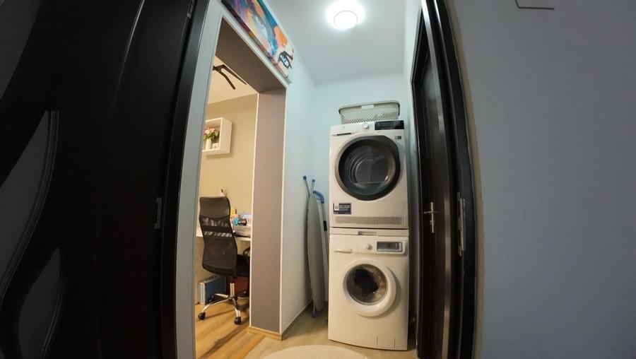 CITY MALL 2 CAMERE,, GAZE, 50 MP PRET 108000 EURO