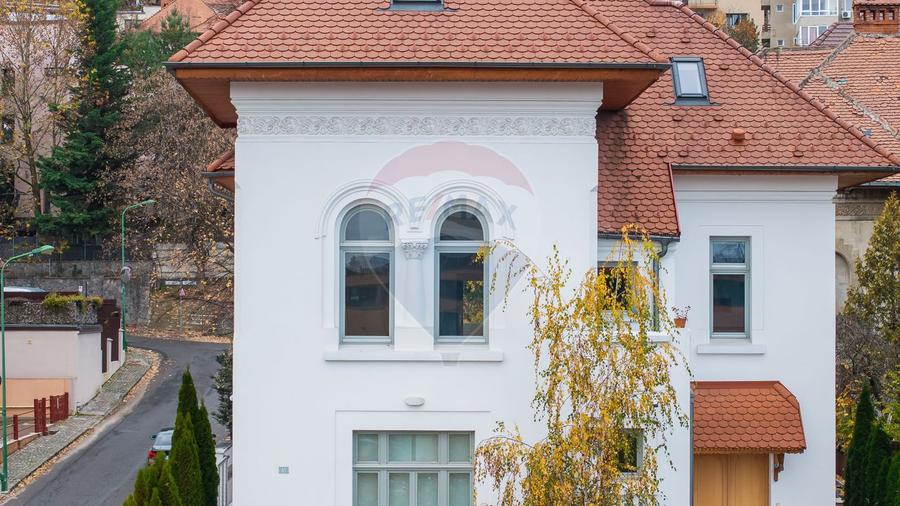 Arhitectură interbelică reinterpretată contemporan