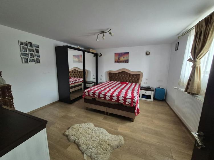 Vila spatioasa vedere padure, cu 6 camere,2 bai,toate UTILITATILE,curte 600 mp